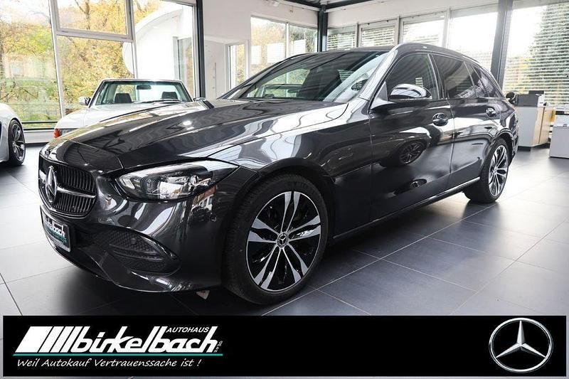 Grau Gebraucht 2022 Mercedes C300 Avantgarde Limousine | 38.900 € (Fairer Preis) - Bild 1/4