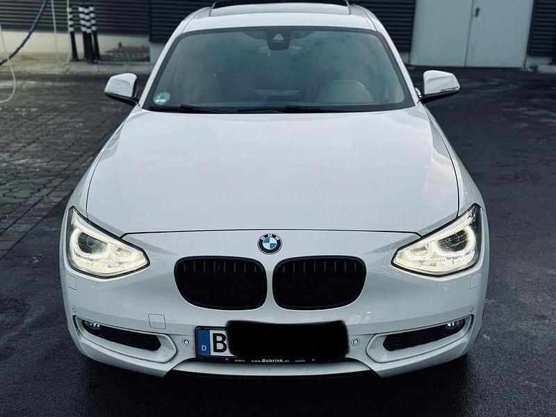 Gebraucht BMW 120 Sport Line 184 PS (135 kW) 2014 Weiß Kleinwagen