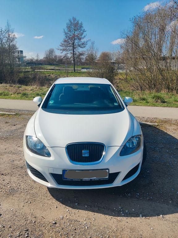 Gebraucht Seat Leon Reference 125 PS (91 kW) 2010 Weiß Kleinwagen