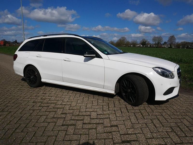 Gebraucht Mercedes E220 Edition 170 PS (125 kW) 2016 Weiß Kombi
