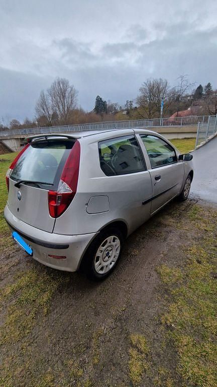 Gebraucht Fiat Punto Active 60 PS (44 kW) 2005 Silber Kleinwagen