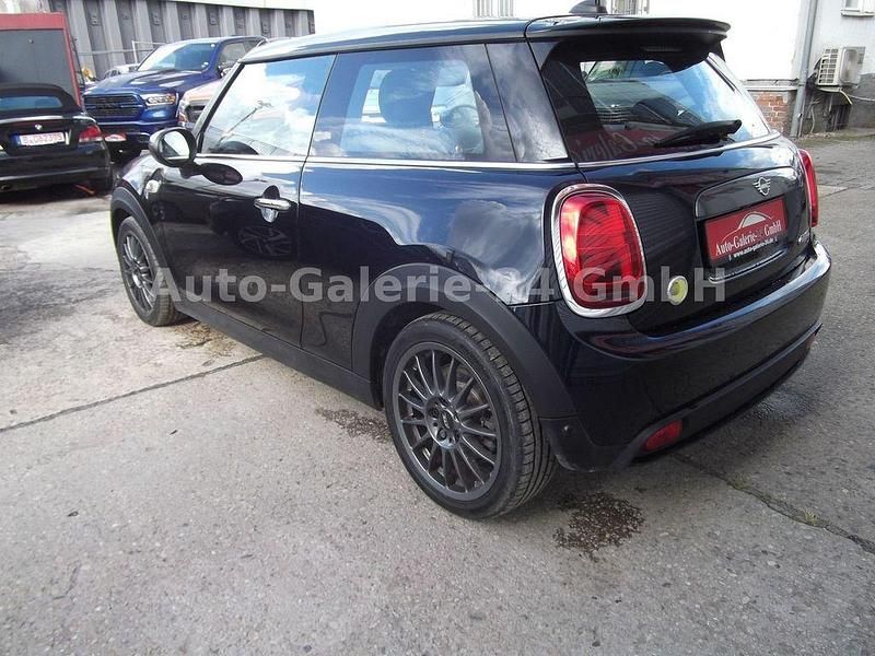 Gebraucht Mini Cooper SE 135 kW (184 PS) 2020 Schwarz Kleinwagen
