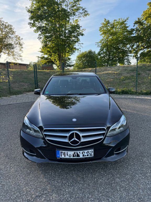 Schwarz Gebraucht 2014 Mercedes E200 Avantgarde Limousine | 17.250 € (Etwas zu teuer) - Bild 1/4