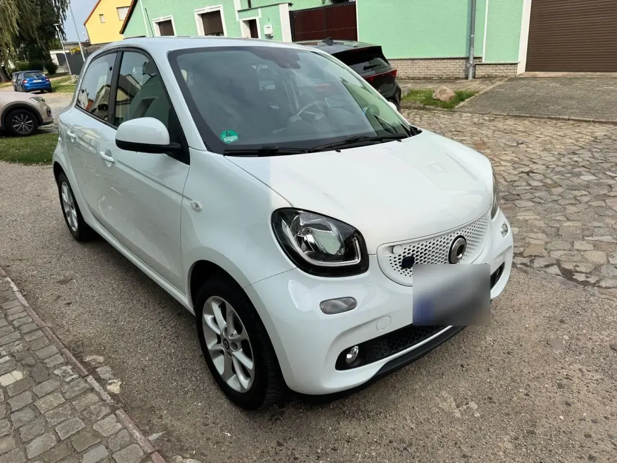 Gebraucht Smart ForFour Electric Drive 60 kW (82 PS) 2019 Weiß Kleinwagen