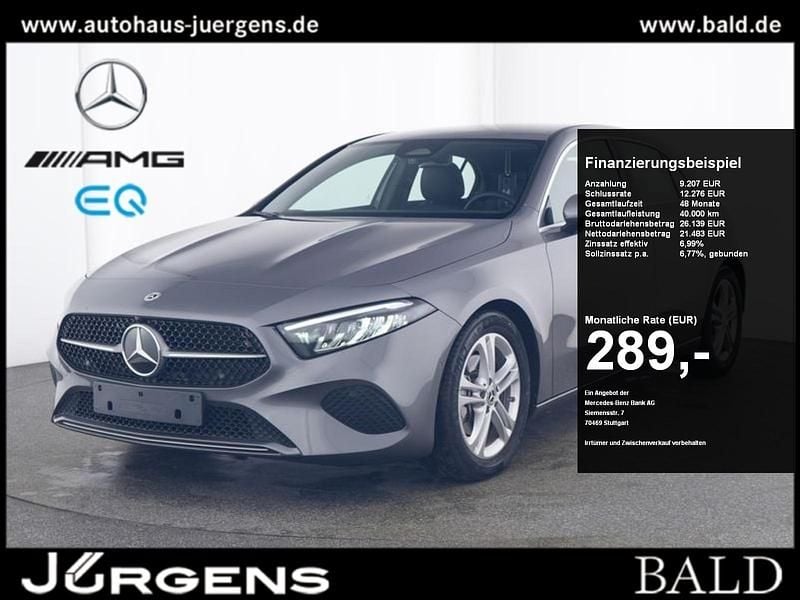 Metalliclack mountaingrau Gebraucht 2024 Mercedes A200 Progressive Limousine | 29.690 € (Fairer Preis) - Bild 1/4