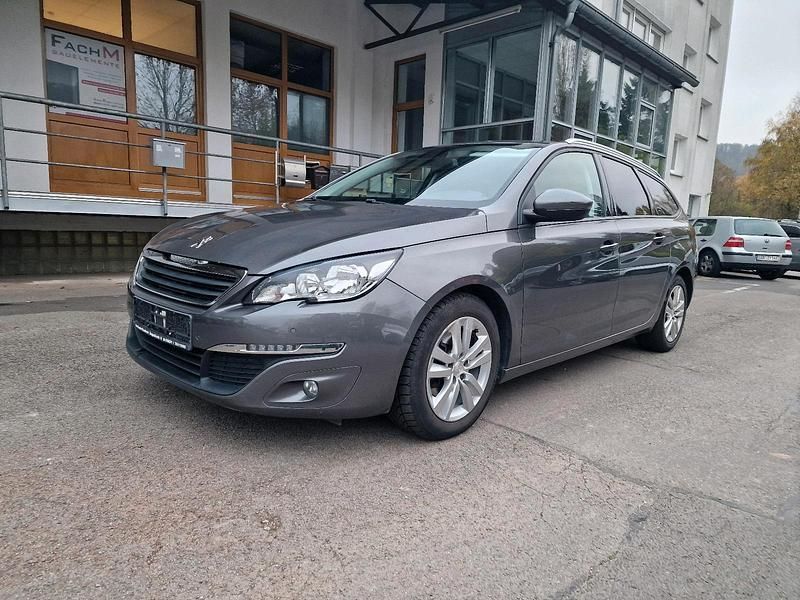 Gebraucht Peugeot 308 120 PS (88 kW) 2016 Grau Kombi