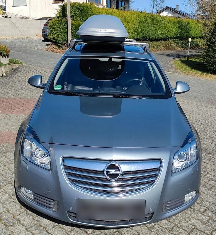 Gebraucht Opel Insignia Cosmo 160 PS (117 kW) 2010 Silber Kombi