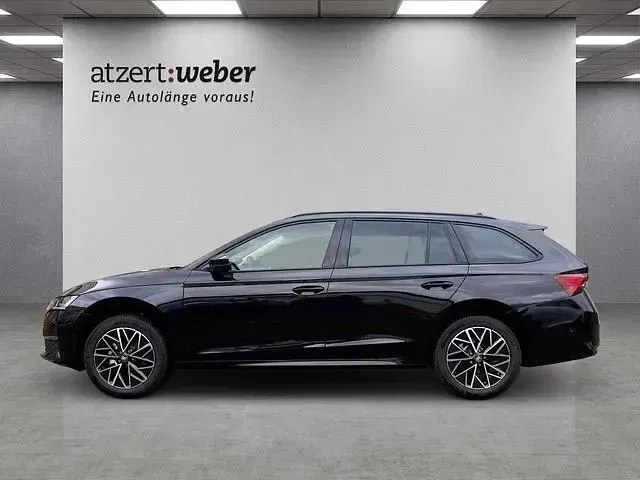 Gebraucht Skoda Octavia 150 PS (110 kW) 2026 Blackmagic perleffekt Kombi