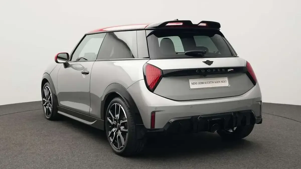 Gebraucht Mini John Cooper Works 231 PS (169 kW) 2025 Grau Kleinwagen