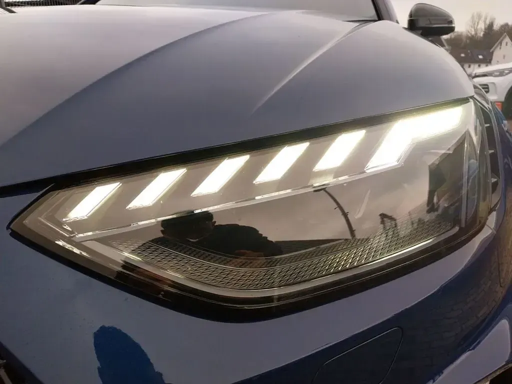 Gebraucht Audi RS4 Ambiente 450 PS (330 kW) 2023 Ascariblau metallic Kombi