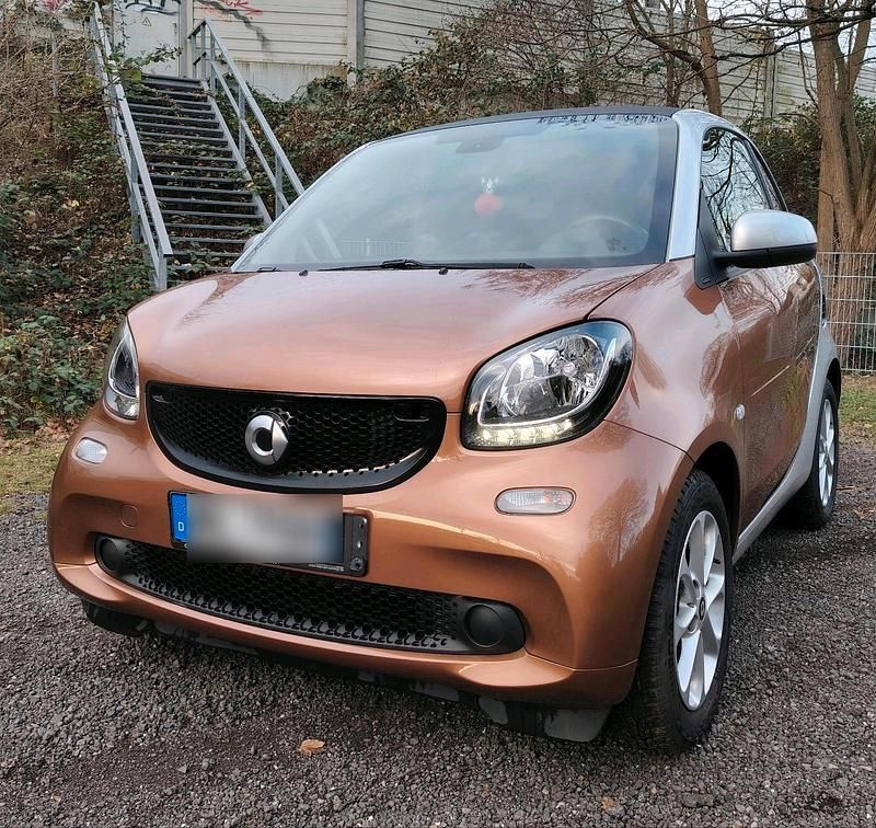 Braun Gebraucht 2017 Smart ForTwo Coupé Coupé | 12.990 € - Bild 1/4