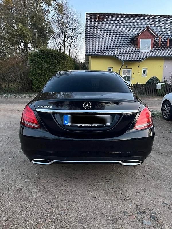 Schwarz Gebraucht 2016 Mercedes C220 Limousine | 16.000 € (Guter Preis) - Bild 1/4