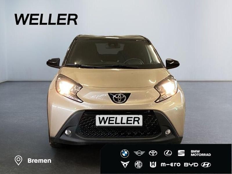 Gebraucht Toyota Aygo X Pulse 72 PS (52 kW) 2024 Beige SUV