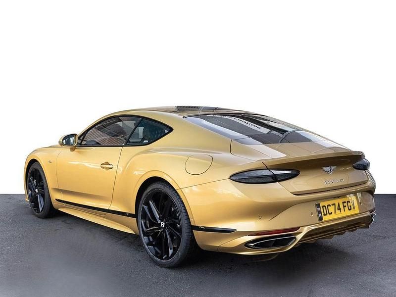 Gebraucht Bentley Continental 782 PS (575 kW) 2024 Gold Coupé