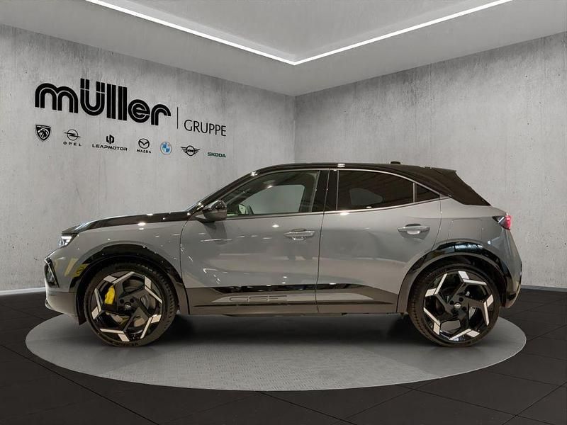 Neu Opel Mokka-e GSe 206 kW (281 PS) 2026 Grafik grau SUV
