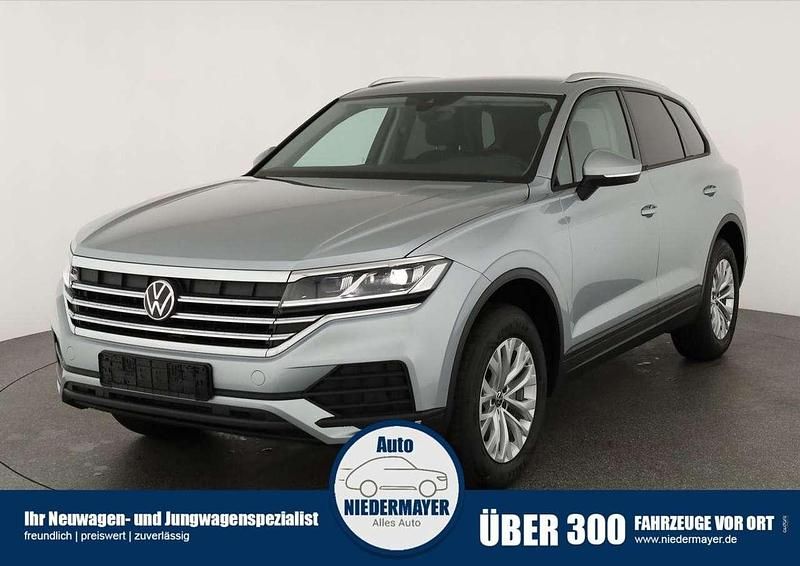 Oyster silver metallic Neu 2025 VW Touareg SUV | 57.995 € (Superpreis) - Bild 1/4