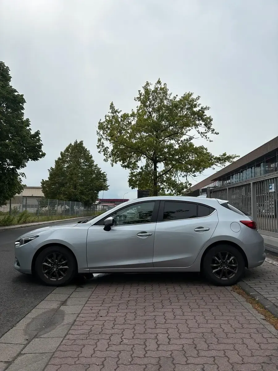 Gebraucht Mazda 3 150 PS (110 kW) 2016 Silber Kleinwagen