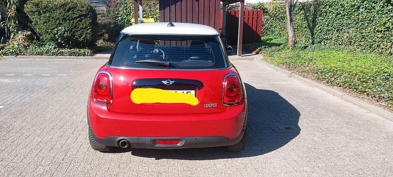 Second-hand Mini Cooper 136 CP (100 kW) 2017 Roșu Hatchback