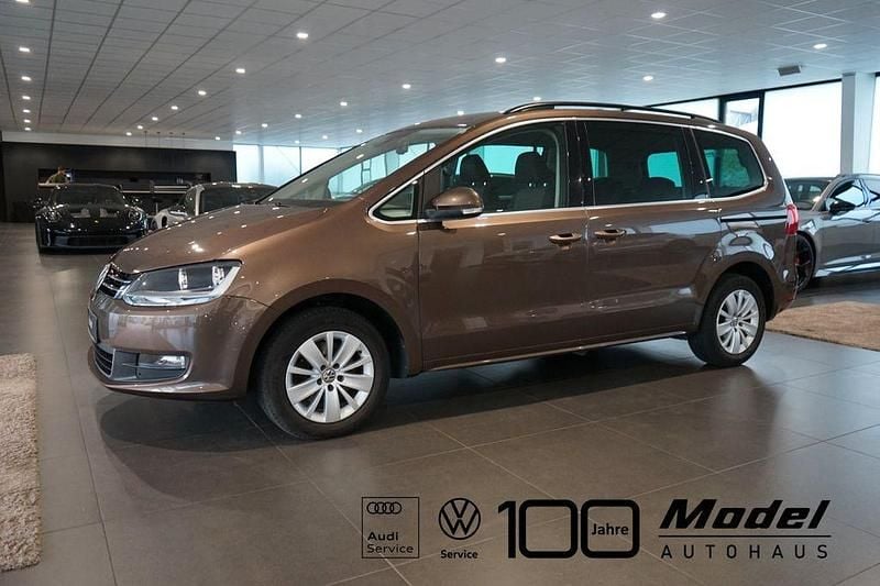 Braun Gebraucht 2012 VW Sharan Comfortline Van / Kleinbus | 9.900 € (Fairer Preis) - Bild 1/4