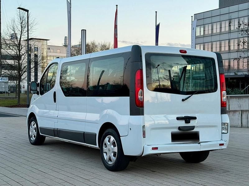 Gebraucht Renault Trafic 114 PS (83 kW) 2012 Weiß Van / Kleinbus