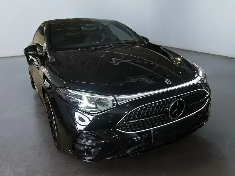 Gebraucht Mercedes CLA200 Premium 184 PS (135 kW) 2026 Schwarz Limousine