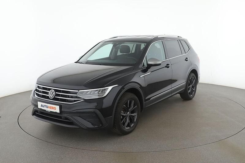 Schwarz Gebraucht 2024 VW Tiguan Allspace Move SUV | 33.120 € - Bild 1/3