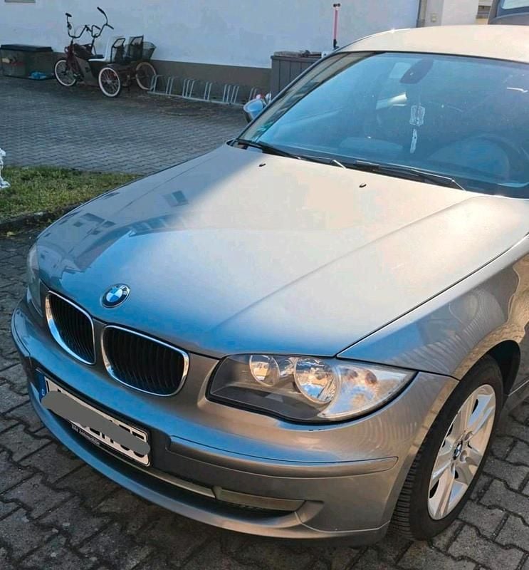 Gebraucht BMW 118 147 PS (108 kW) 2008 Grau Kleinwagen