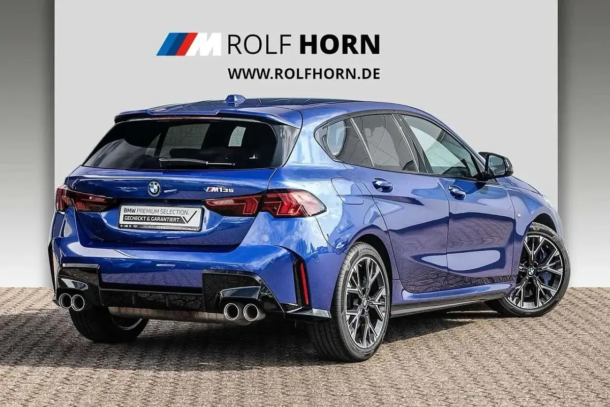Gebraucht BMW M135 Performance 300 PS (220 kW) 2025 Blau Kleinwagen