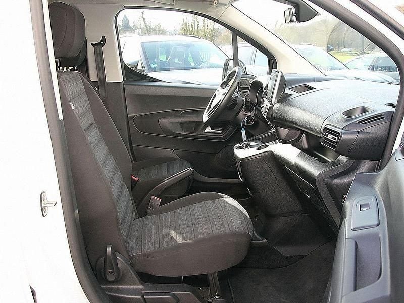 Gebraucht Opel Combo Life Ultimate 131 PS (96 kW) 2024 Weiß Van / Kleinbus