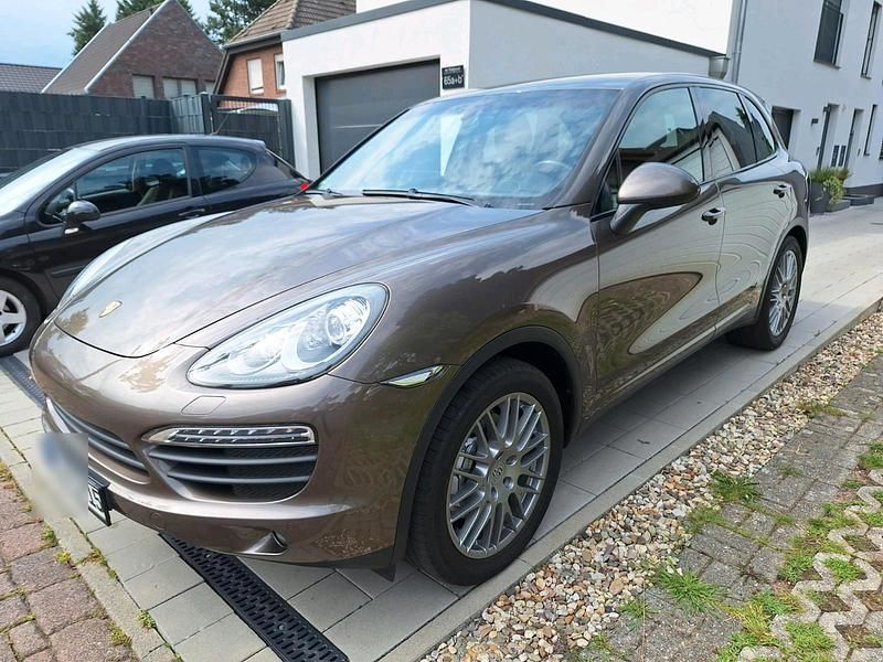 Gebraucht Porsche Cayenne S 400 PS (294 kW) 2011 Braun SUV