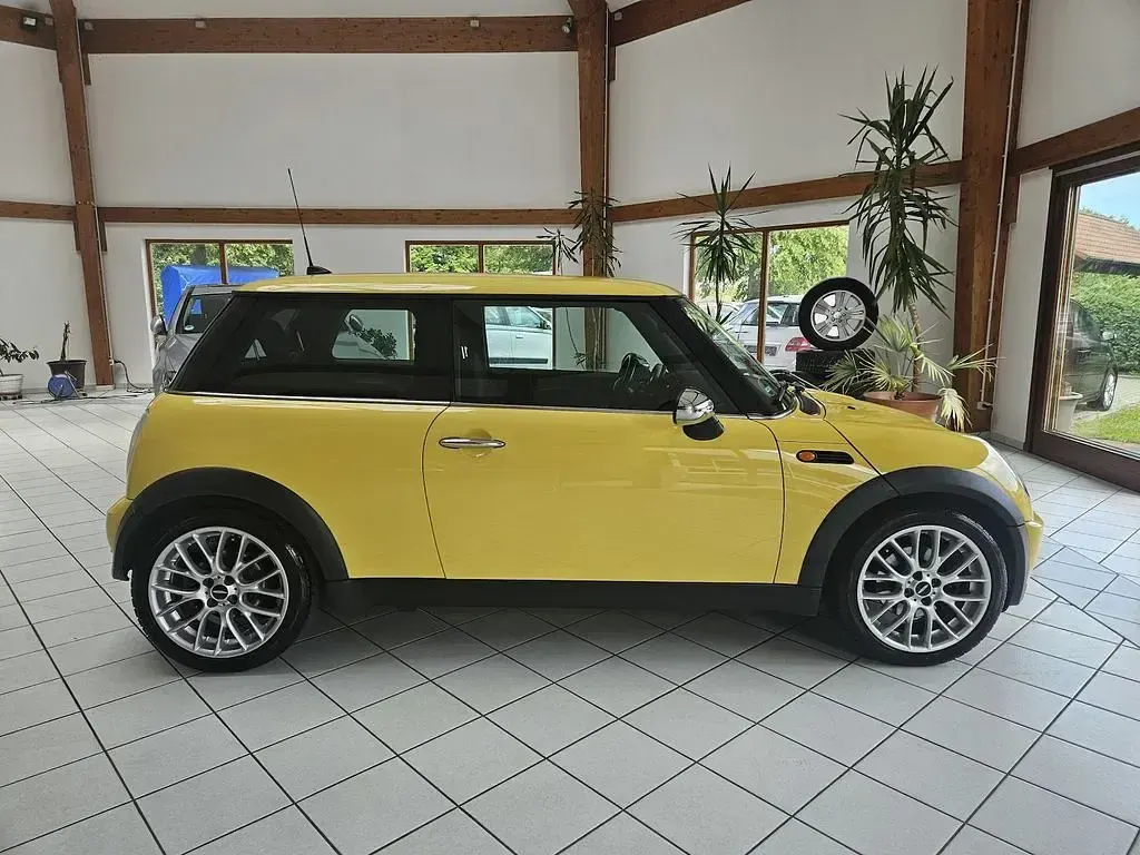 Gebraucht Mini ONE Pepper 90 PS (66 kW) 2005 Gelb Kleinwagen