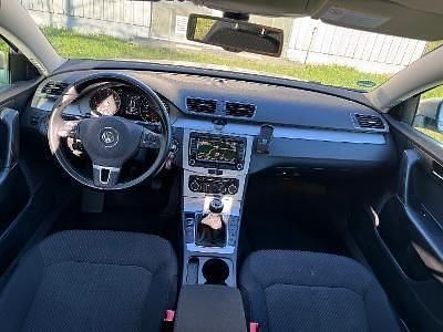 Second-hand VW Passat 140 CP (102 kW) 2011 Argintiu Berlinǎ