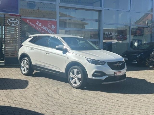 Weiss Gebraucht 2018 Opel Grandland X SUV | 14.295 € (Etwas zu teuer) - Bild 1/4