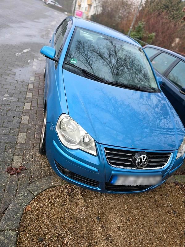 Blau Gebraucht 2005 VW Polo Kleinwagen | 1.350 € (Teuer) - Bild 1/4