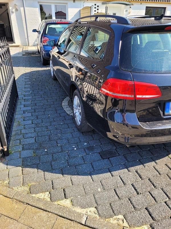 Gebraucht VW Passat 105 PS (77 kW) 2012 Schwarz Kombi