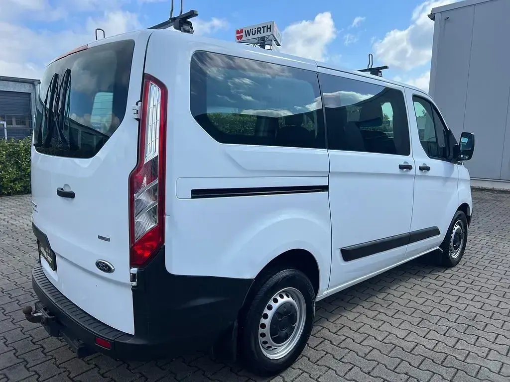 Gebraucht Ford Transit 105 PS (77 kW) 2018 Weiß Kombi