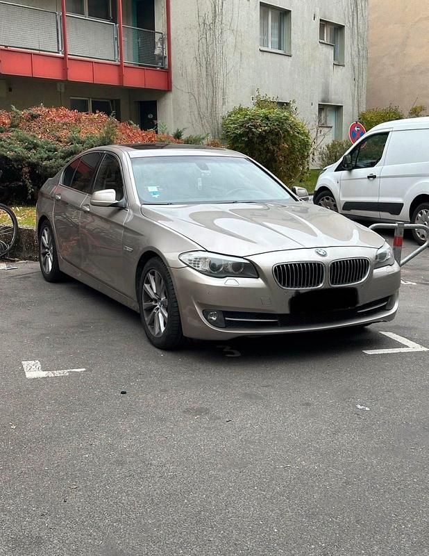 Beige Gebraucht 2010 BMW 525 Limousine | 10.000 € (Guter Preis) - Bild 1/4