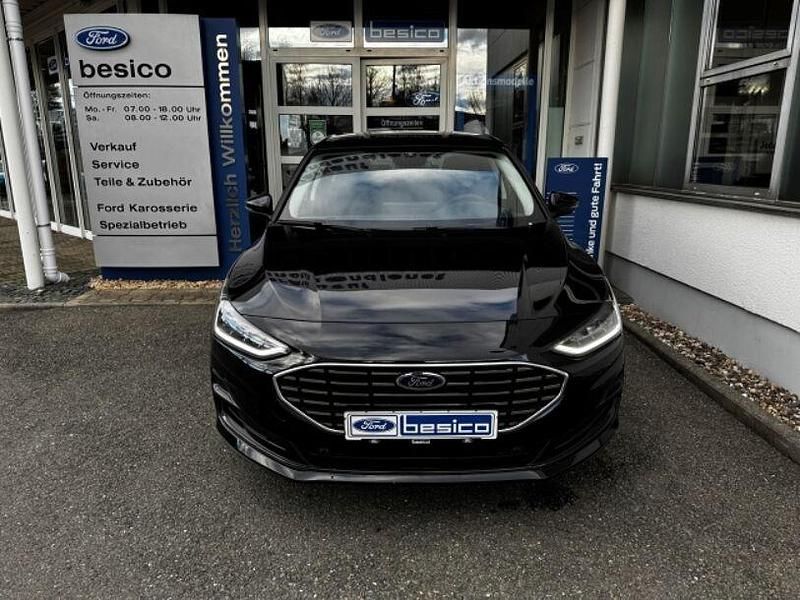 Neu Ford Focus Titanium 155 PS (114 kW) 2026 Agate black metallic (schwarz) Limousine