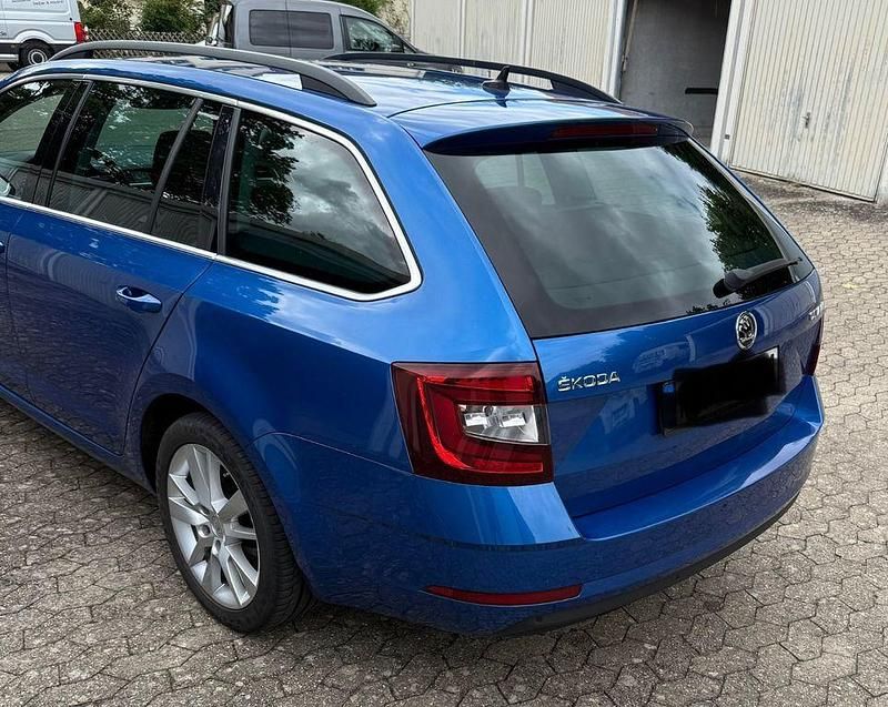 Gebraucht Skoda Octavia Style 150 PS (110 kW) 2020 Blau Kombi