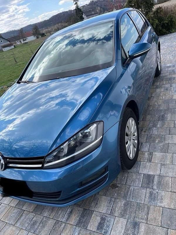 Gebraucht VW Golf VII 110 PS (80 kW) 2016 Blau Kleinwagen