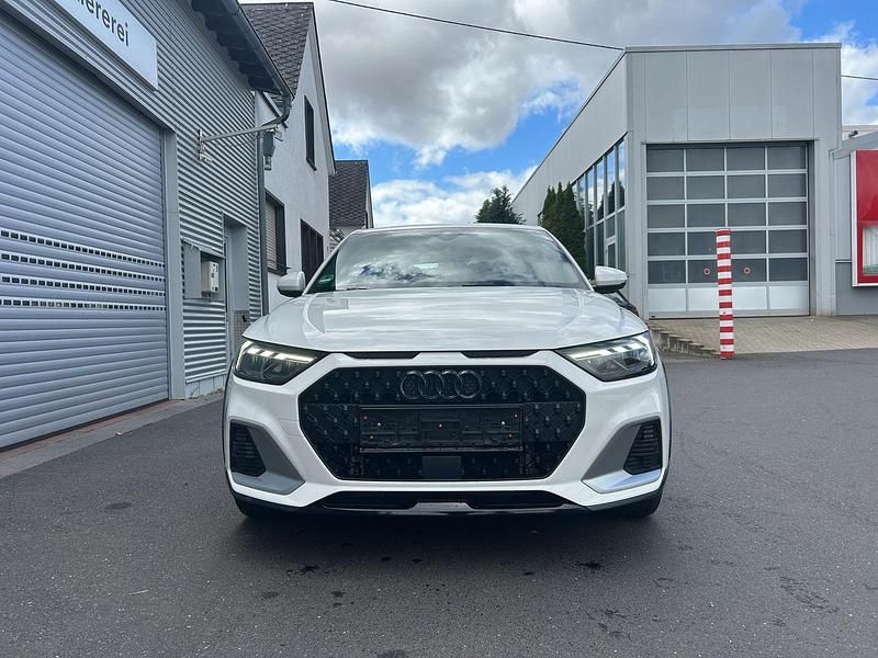 Gebraucht Audi A1 110 PS (80 kW) 2022 Weiß SUV