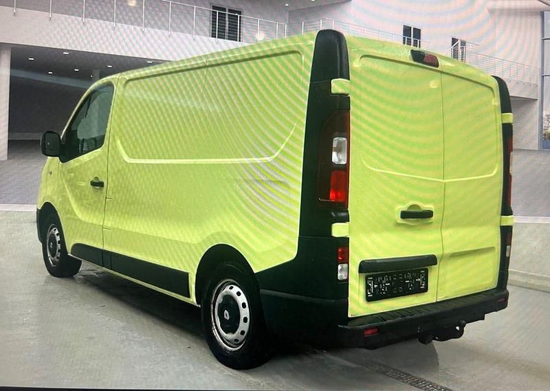 Gebraucht Renault Trafic 95 PS (69 kW) 2018 Weiß Van / Kleinbus