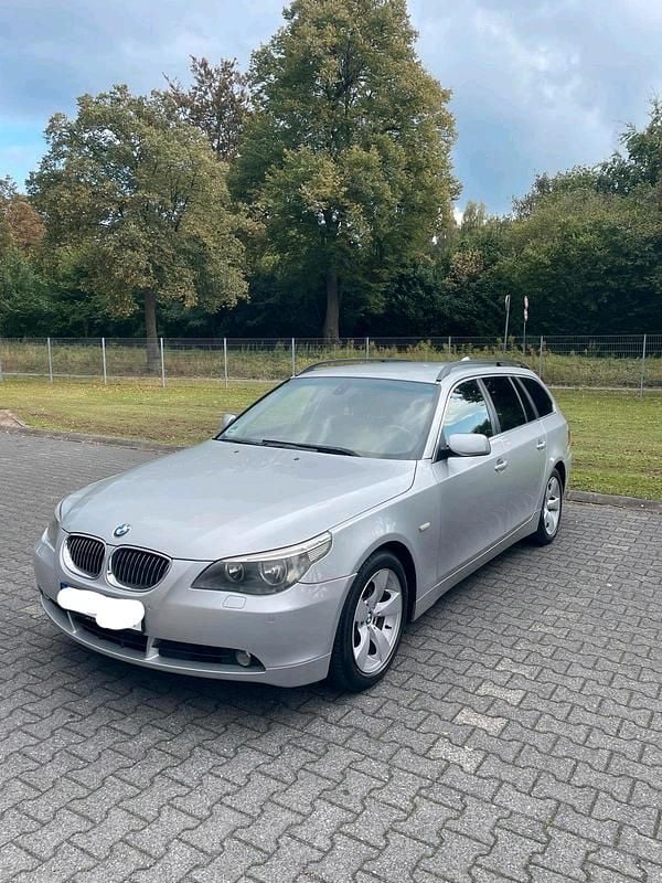 Silber Gebraucht 2006 BMW 525 Kombi | 4.500 € (Etwas zu teuer) - Bild 1/4