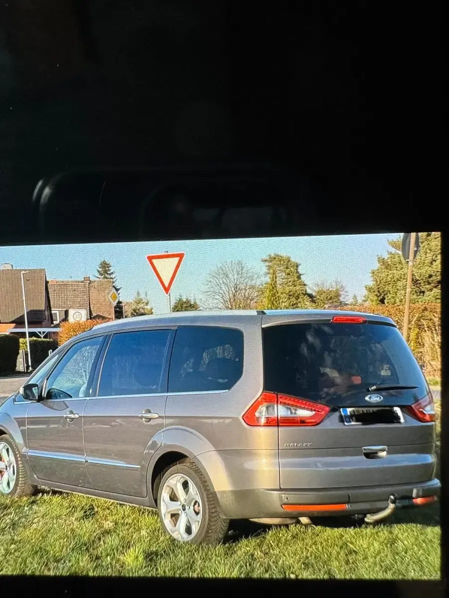 Gebraucht Ford Galaxy 163 PS (119 kW) 2014 Braun Van / Kleinbus