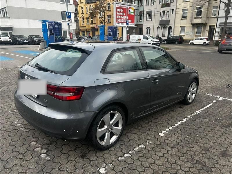 Second-hand Audi A3 Ambition 150 CP (110 kW) 2015 Gri Berlinǎ