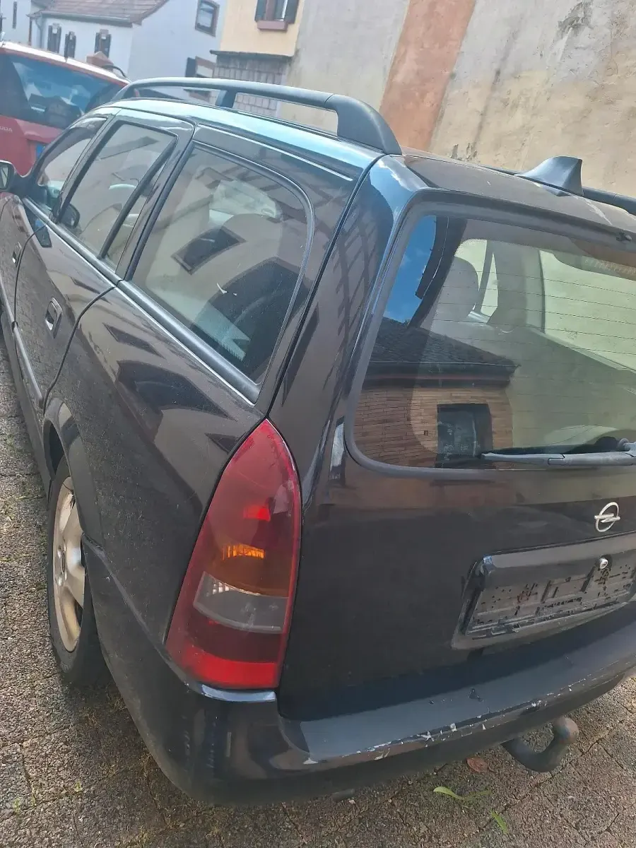 Gebraucht Opel Astra 101 PS (74 kW) 2003 Schwarz Kombi