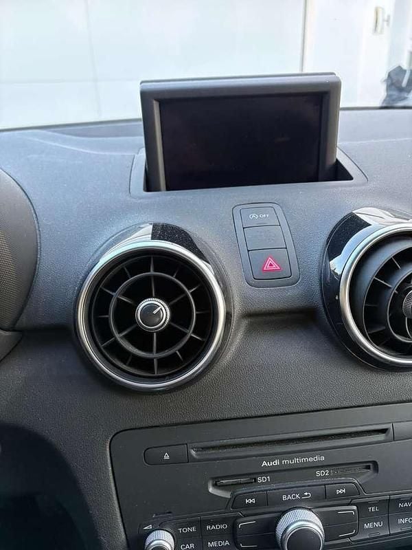 Gebraucht Audi A1 Attraction 86 PS (63 kW) 2014 Schwarz Kleinwagen