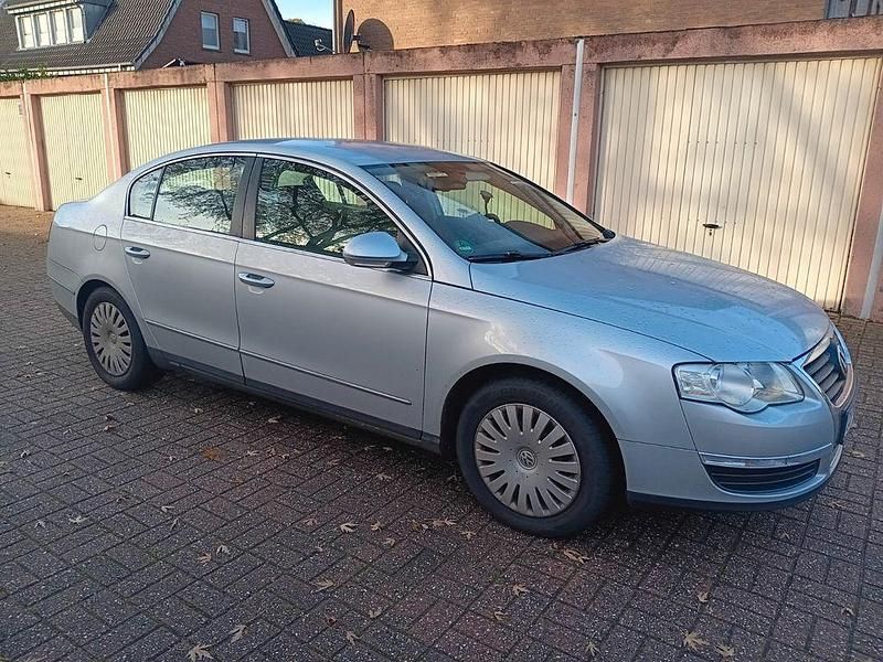 Gebraucht VW Passat Trendline 150 PS (110 kW) 2005 Silber Limousine