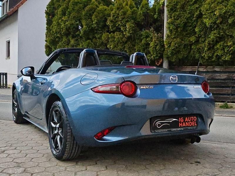 Gebraucht Mazda MX5 Exclusive-Line 131 PS (96 kW) 2016 Blau Cabrio