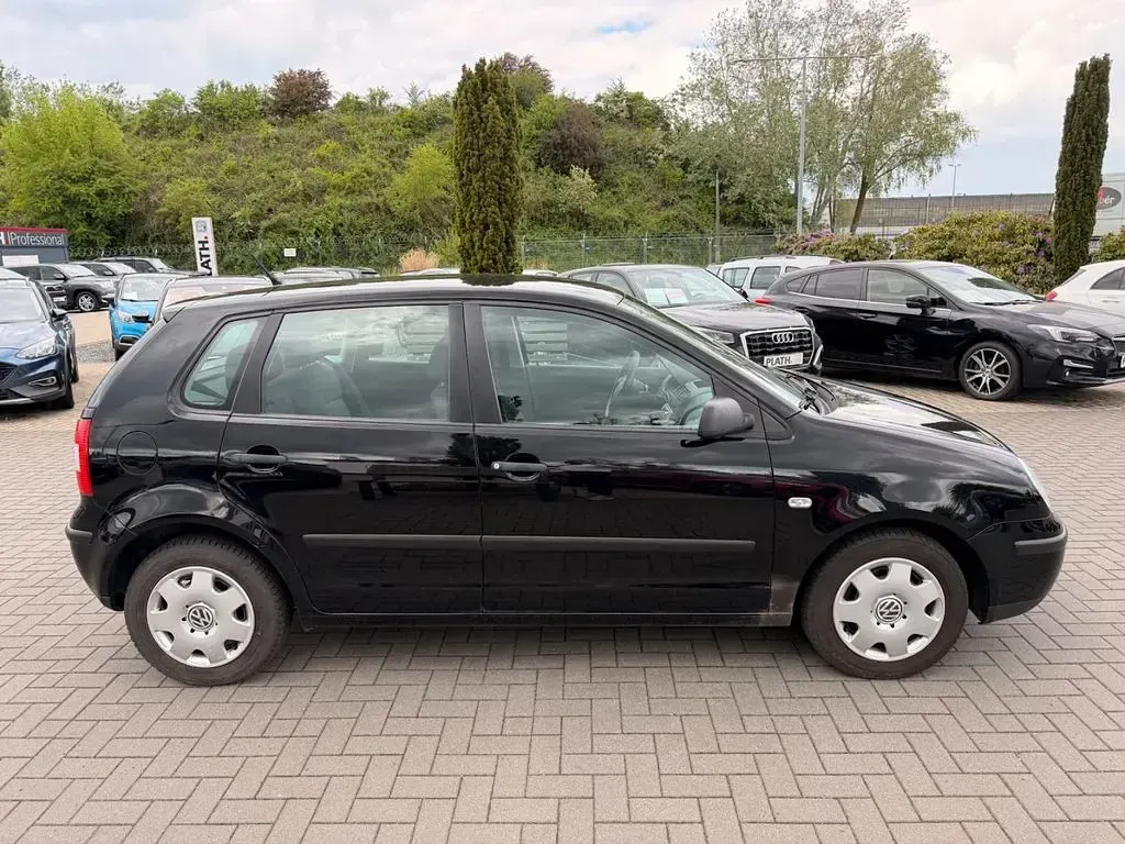 Gebraucht VW Polo Basis 64 PS (47 kW) 2003 Schwarz Limousine